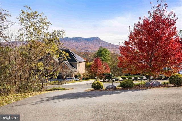 124 Steeplechase Drive, Penn Laird