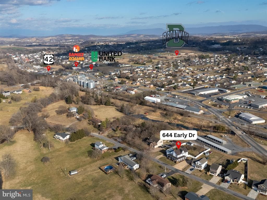 644 Early Dr photo 4