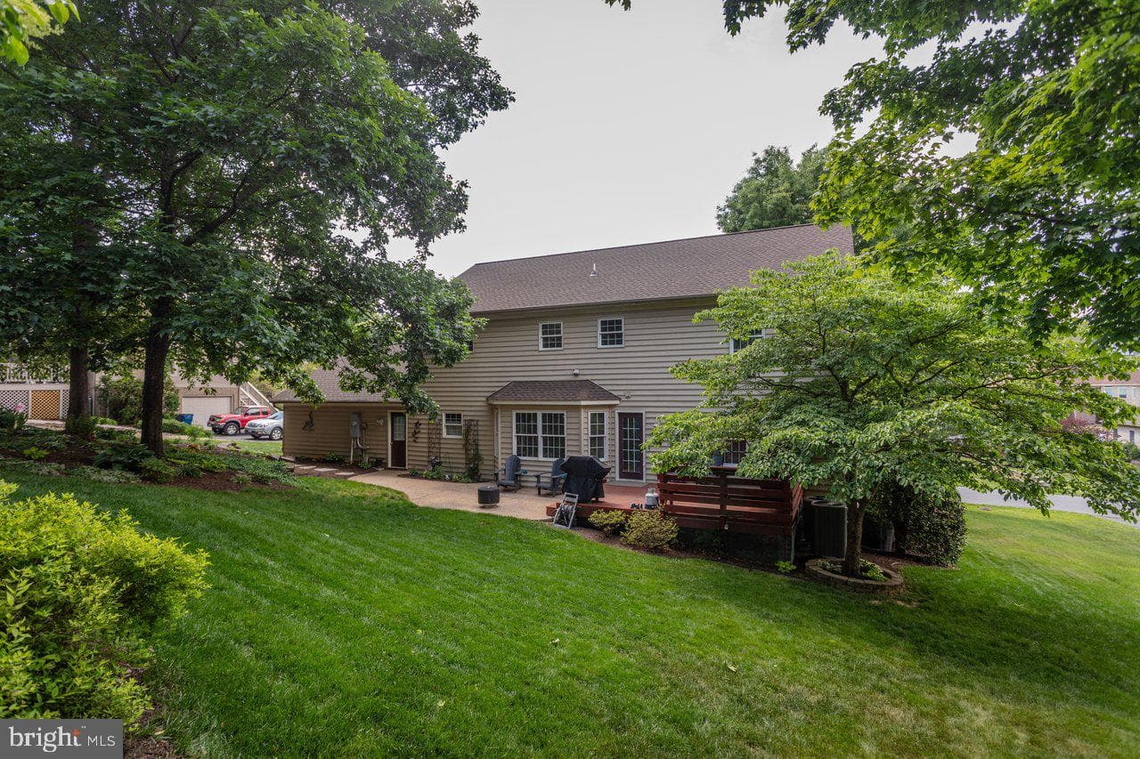 760 Confederacy Dr photo 88