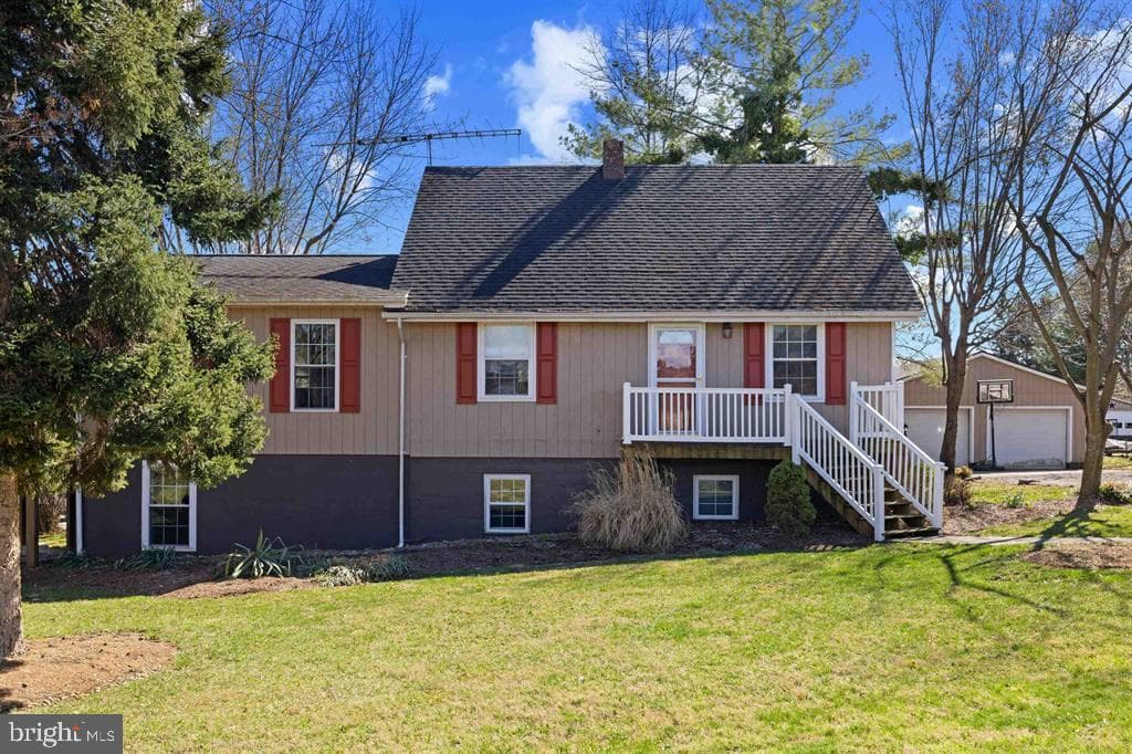 1015 Hamlet Drive photo 3