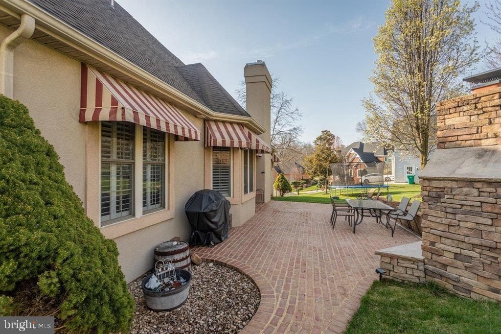 580 Regiment Road photo 61