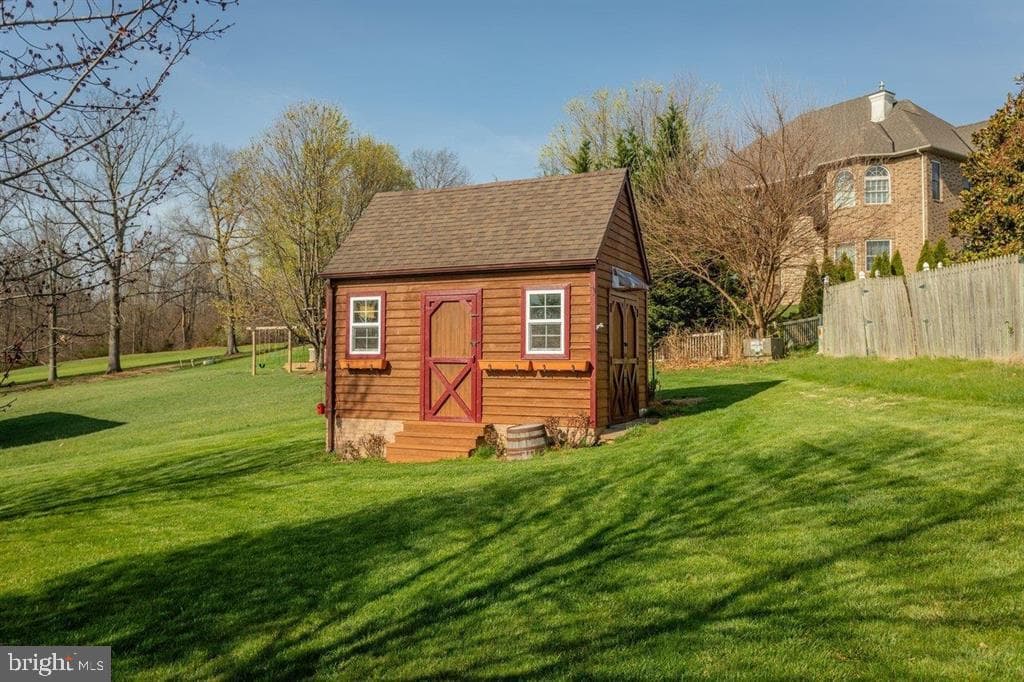 580 Regiment Road photo 62