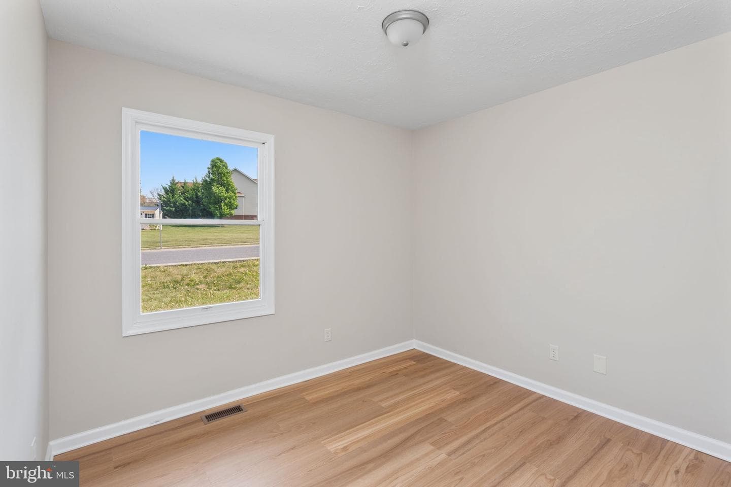 289 Morningside Drive photo 10