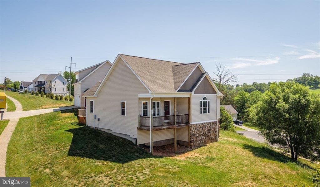 351 Rayann Lane, Broadway
