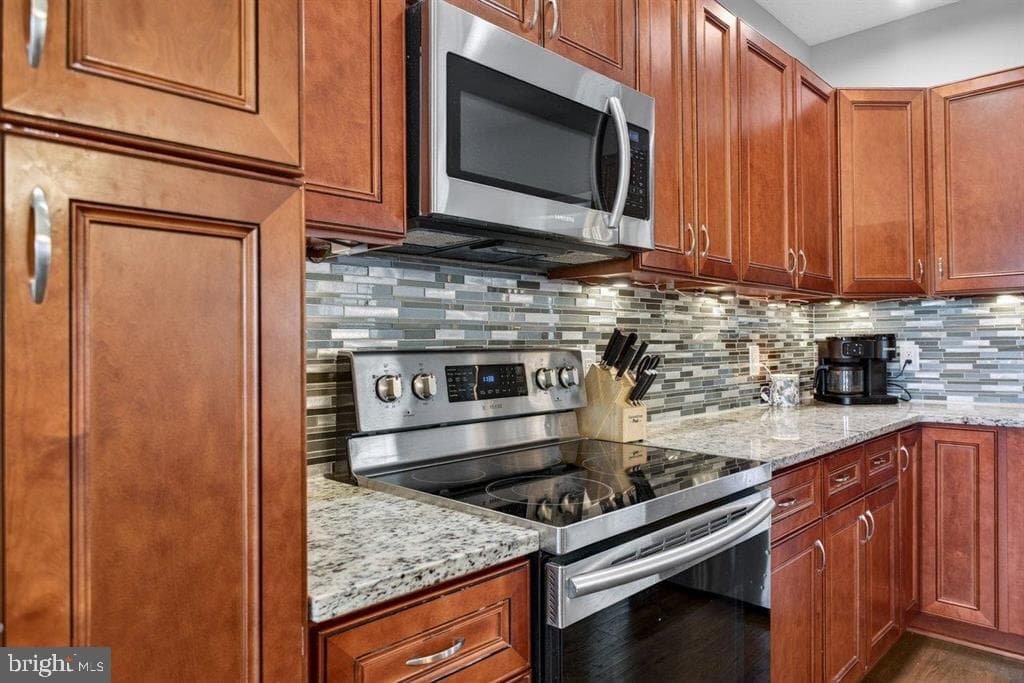 351 Rayann Lane photo 10