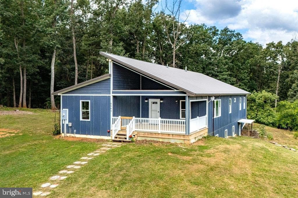 8905 Shade Tree Lane, Broadway