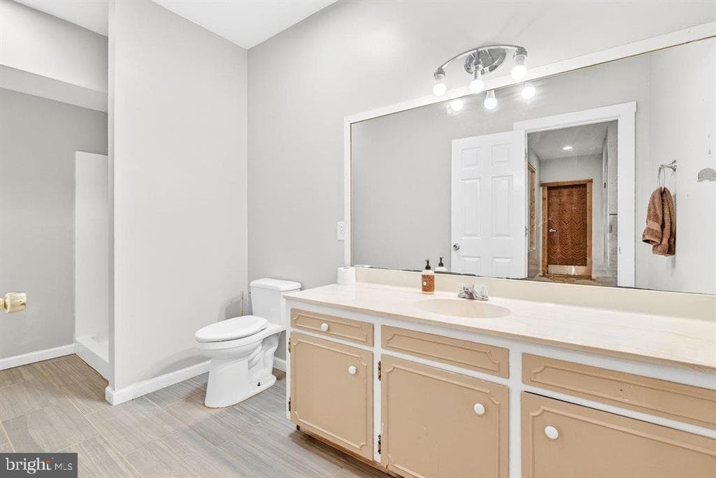 8905 Shade Tree Lane photo 36