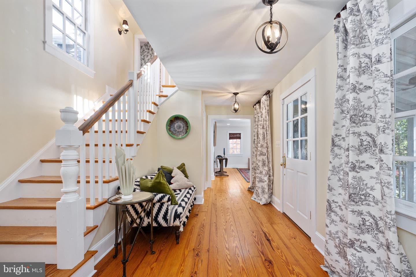 560 Richmond Road photo 31