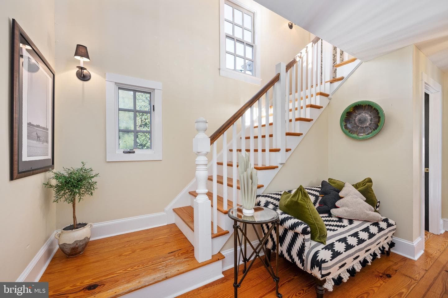 560 Richmond Road photo 46