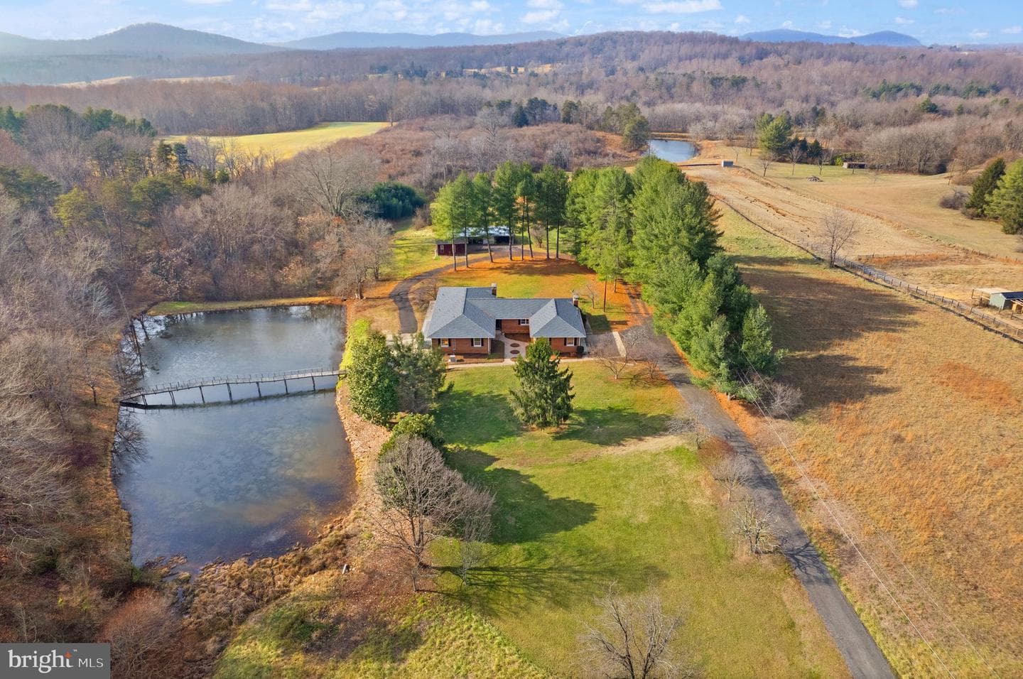 375 Seven Ponds Road, Amissville