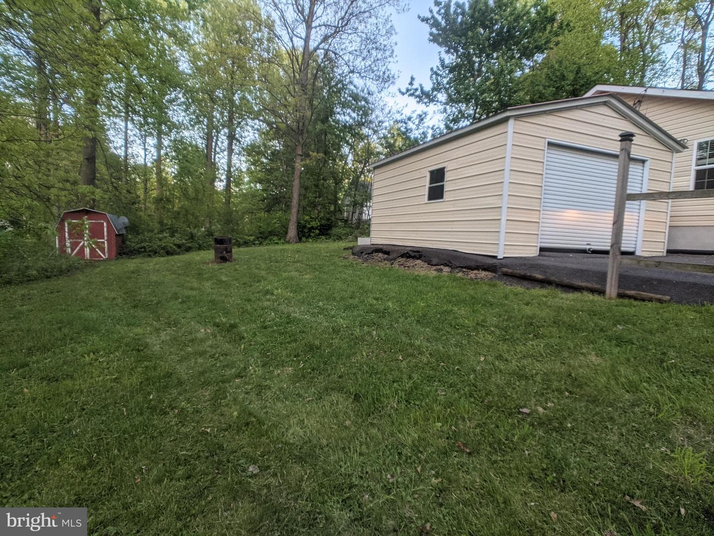 144 Hunter Avenue photo 2