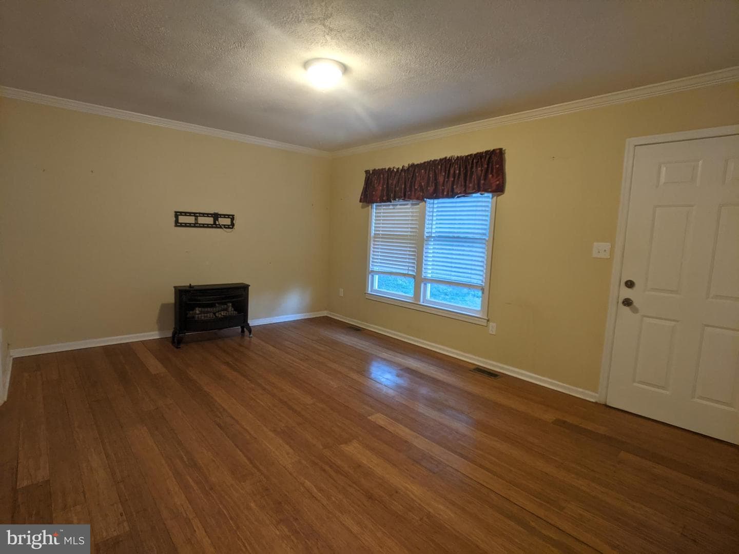 144 Hunter Avenue photo 5