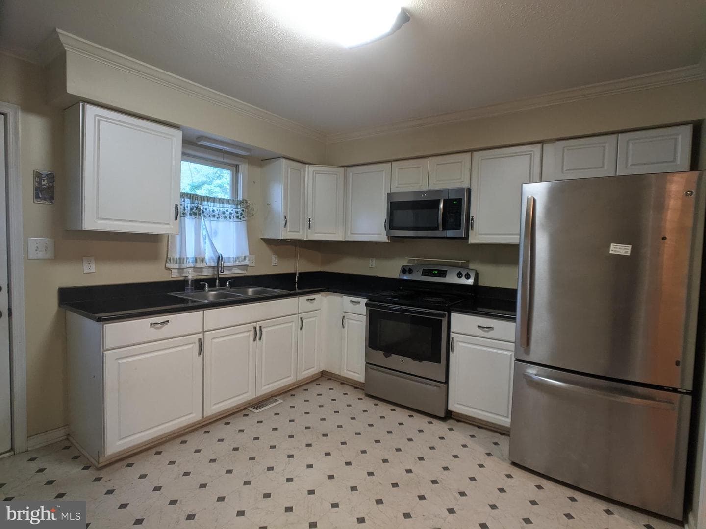 144 Hunter Avenue photo 7