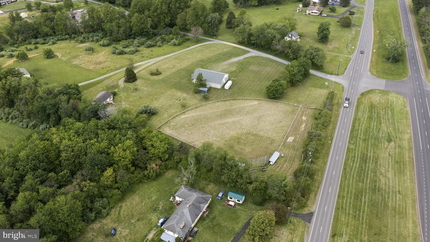 9 Payne Lane photo 43