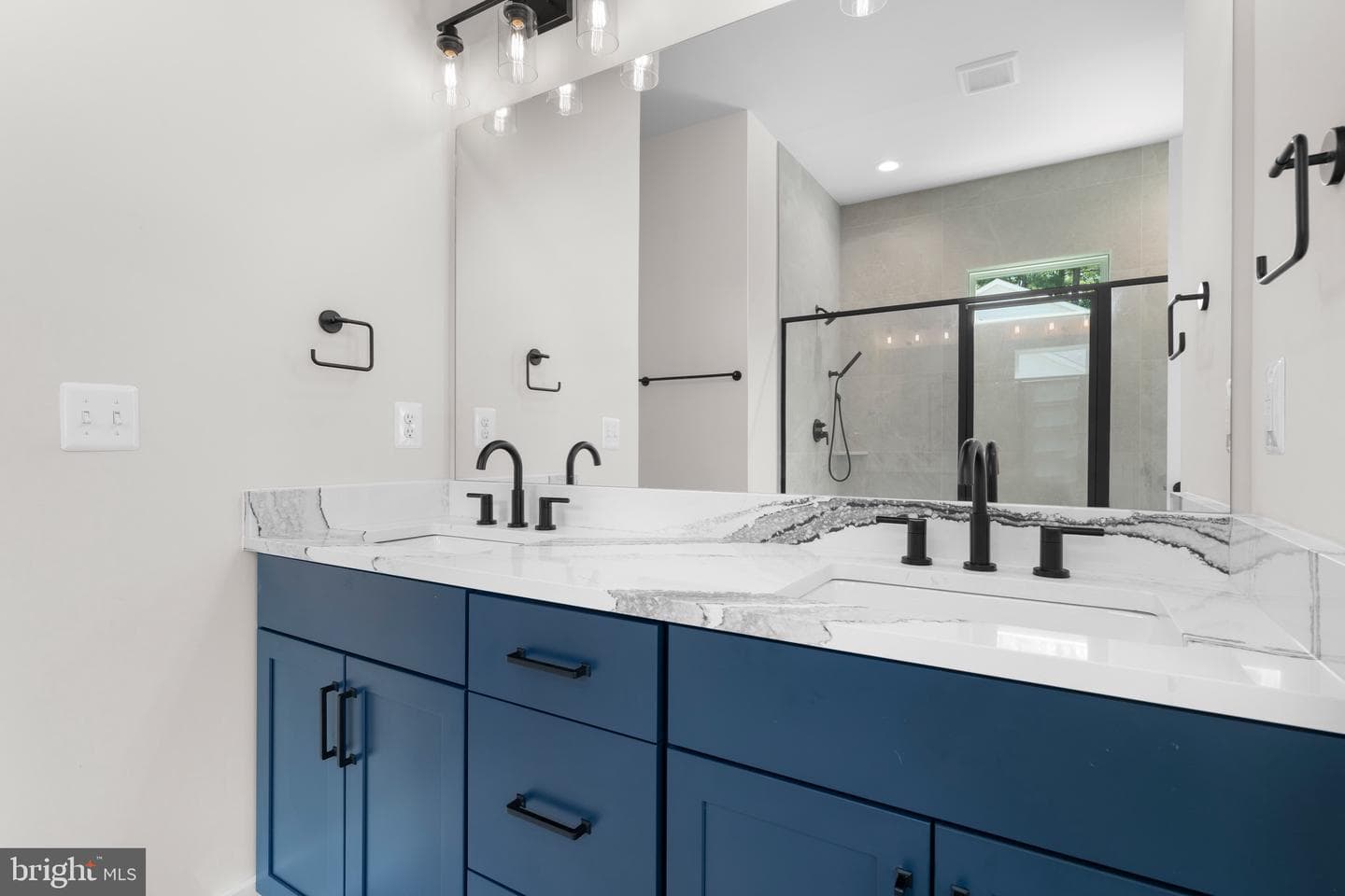 4F Windemeer Ln photo 24