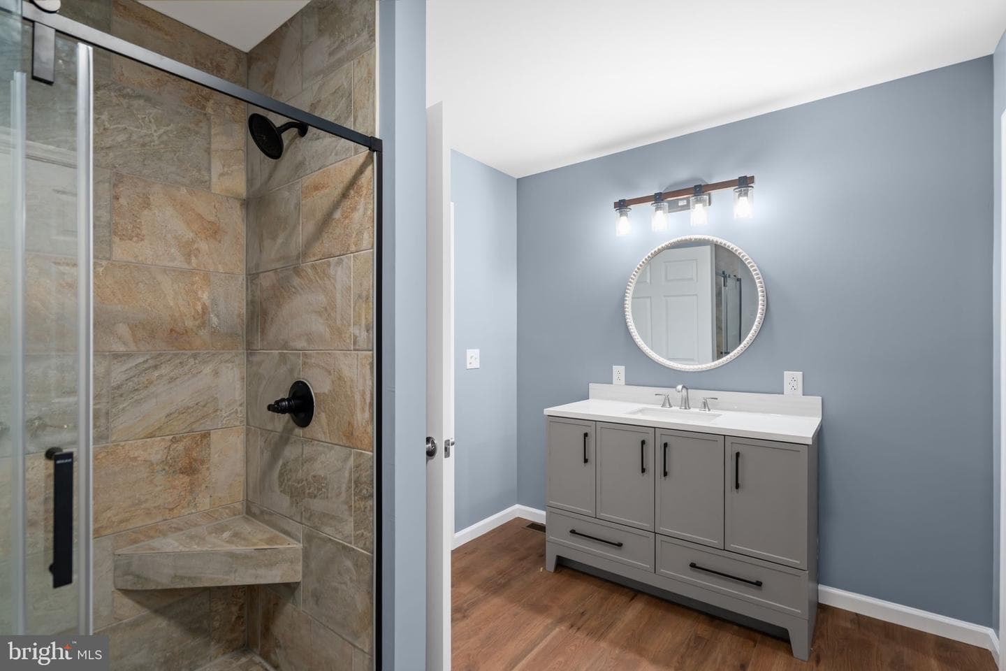 5 Pin Oak Lane photo 13