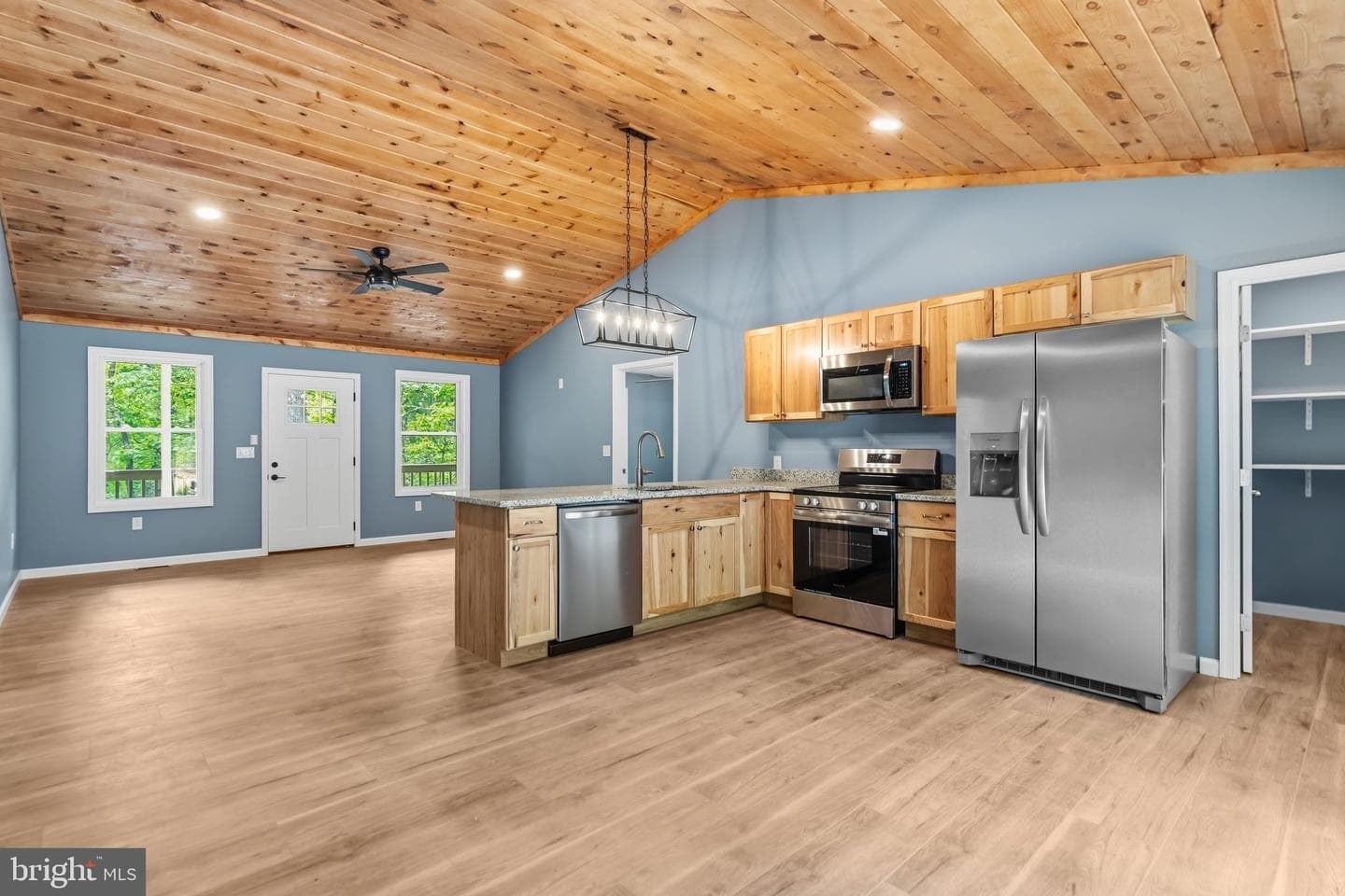 5 Pin Oak Lane photo 6