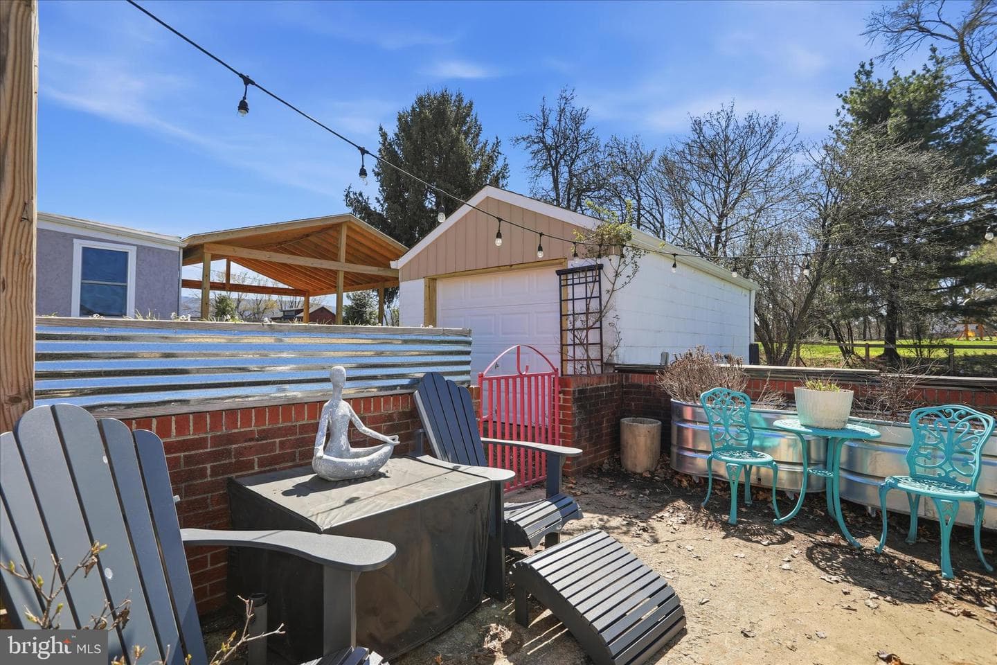 225 Fairground Road photo 33