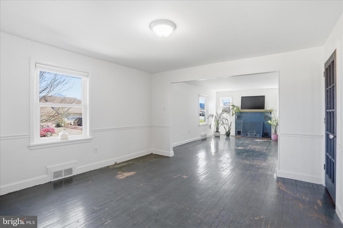 225 Fairground Road photo 4