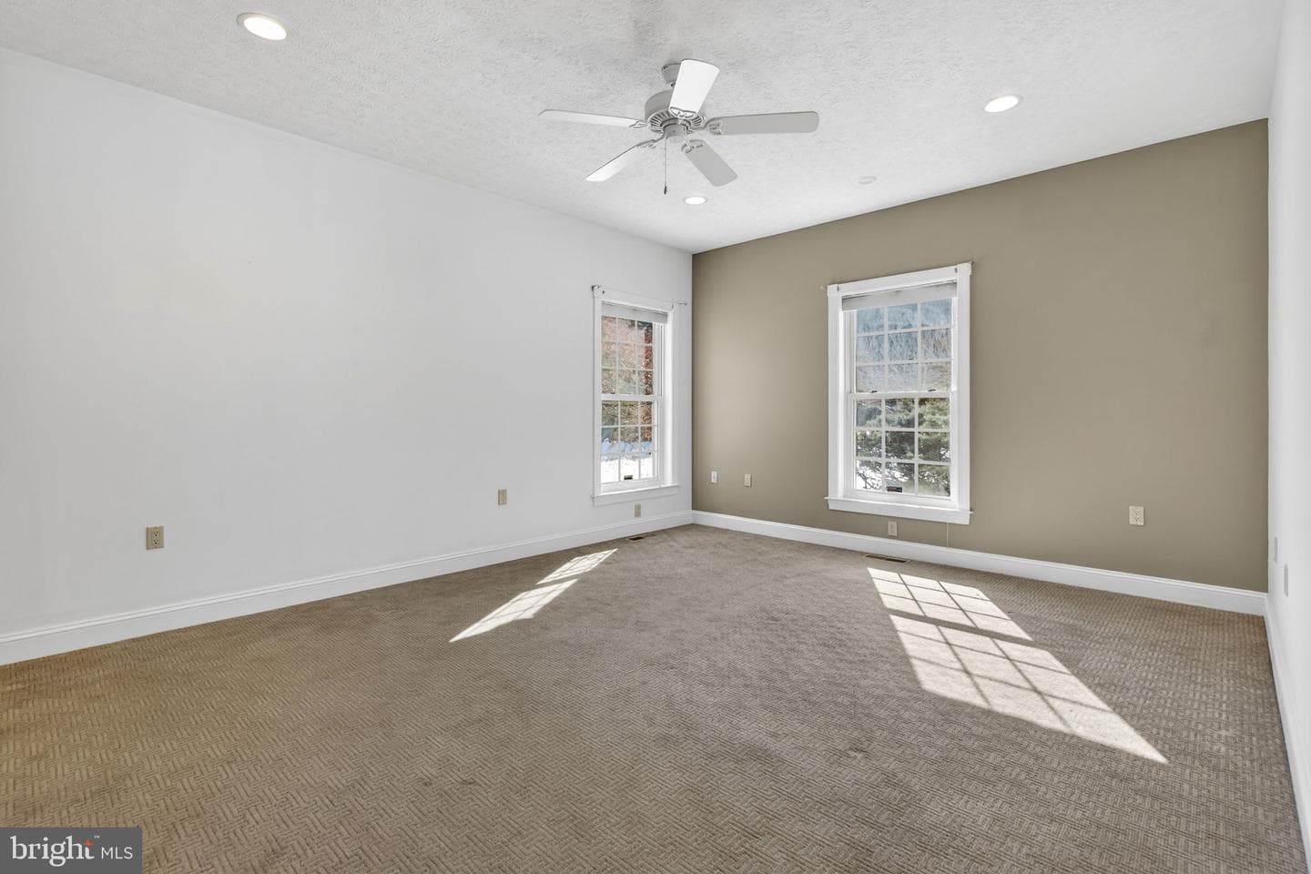 256 Cliffside Drive photo 37