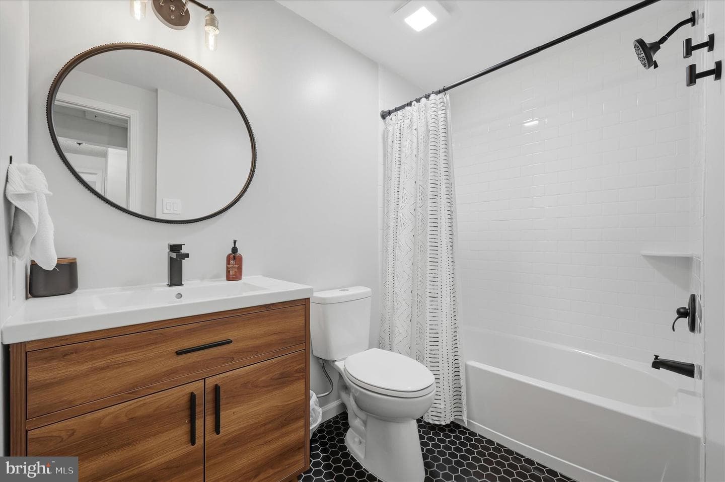 475 King St A #13 A photo 27