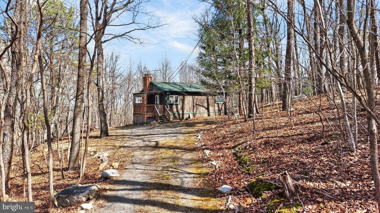 137 Sandstone Lane photo 33