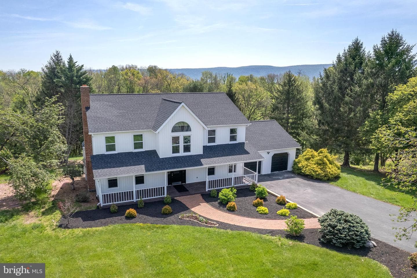 405 Spring Hollow Road, Woodstock