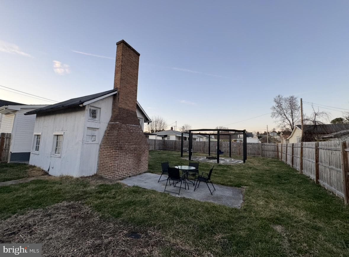 156 N Funk Street photo 33