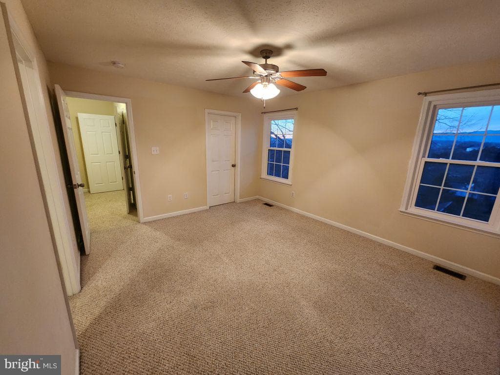 407 Stonewall Street photo 32