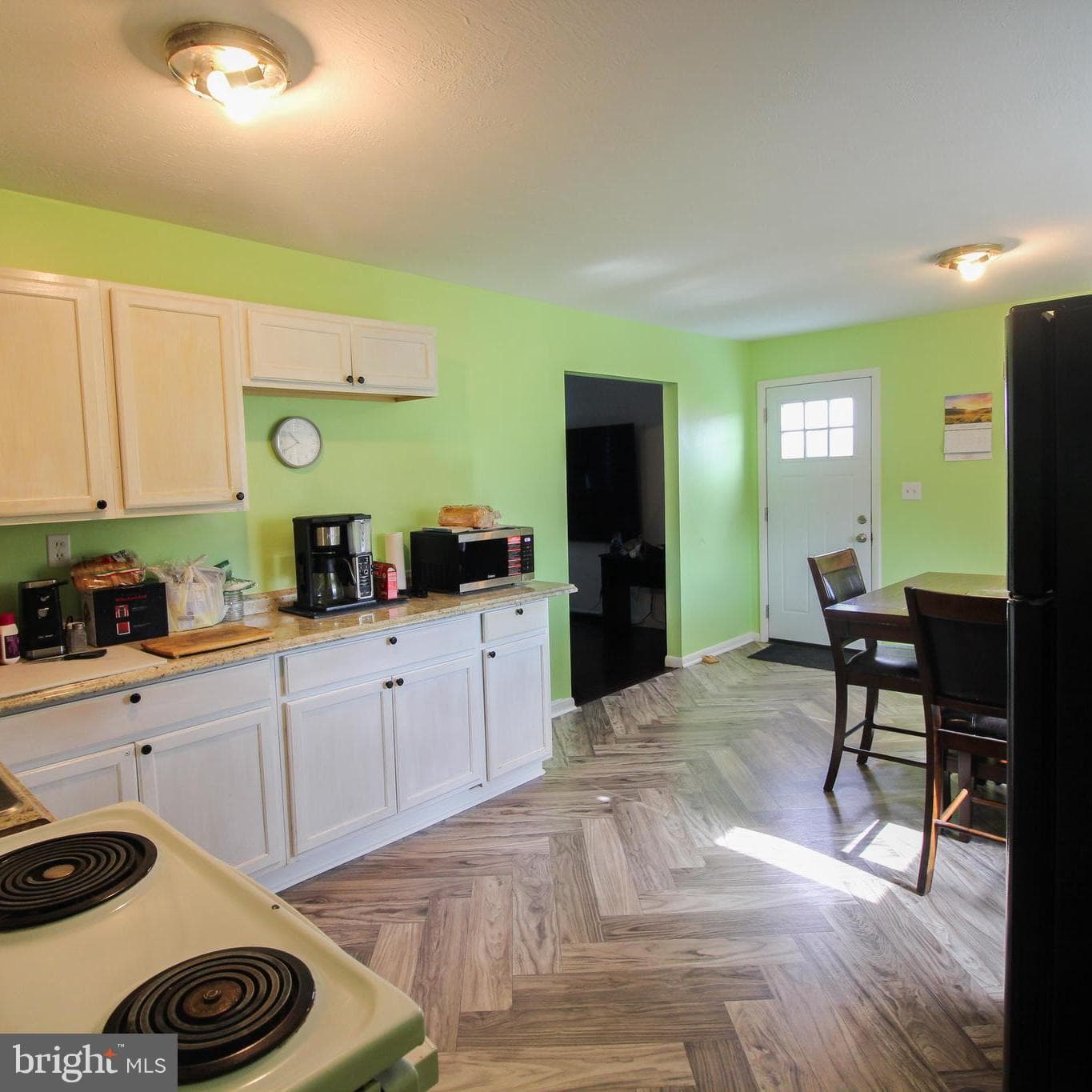 2212 Swartz Road photo 10