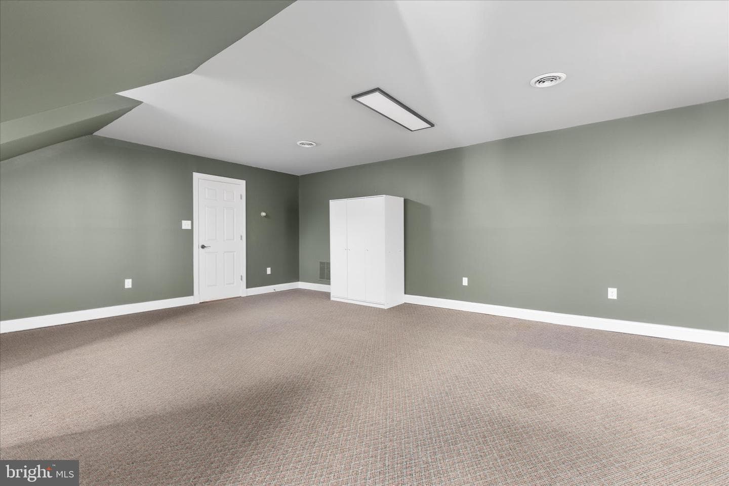 203 Oak Hill Drive photo 31