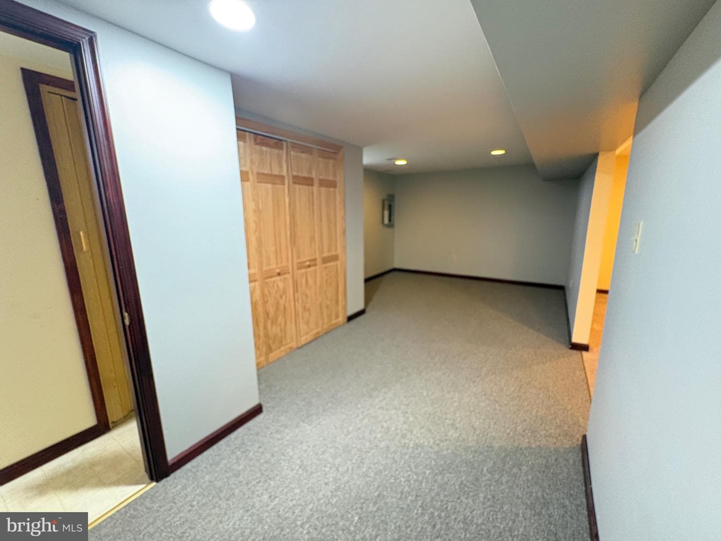 1604 S Ox Road photo 19