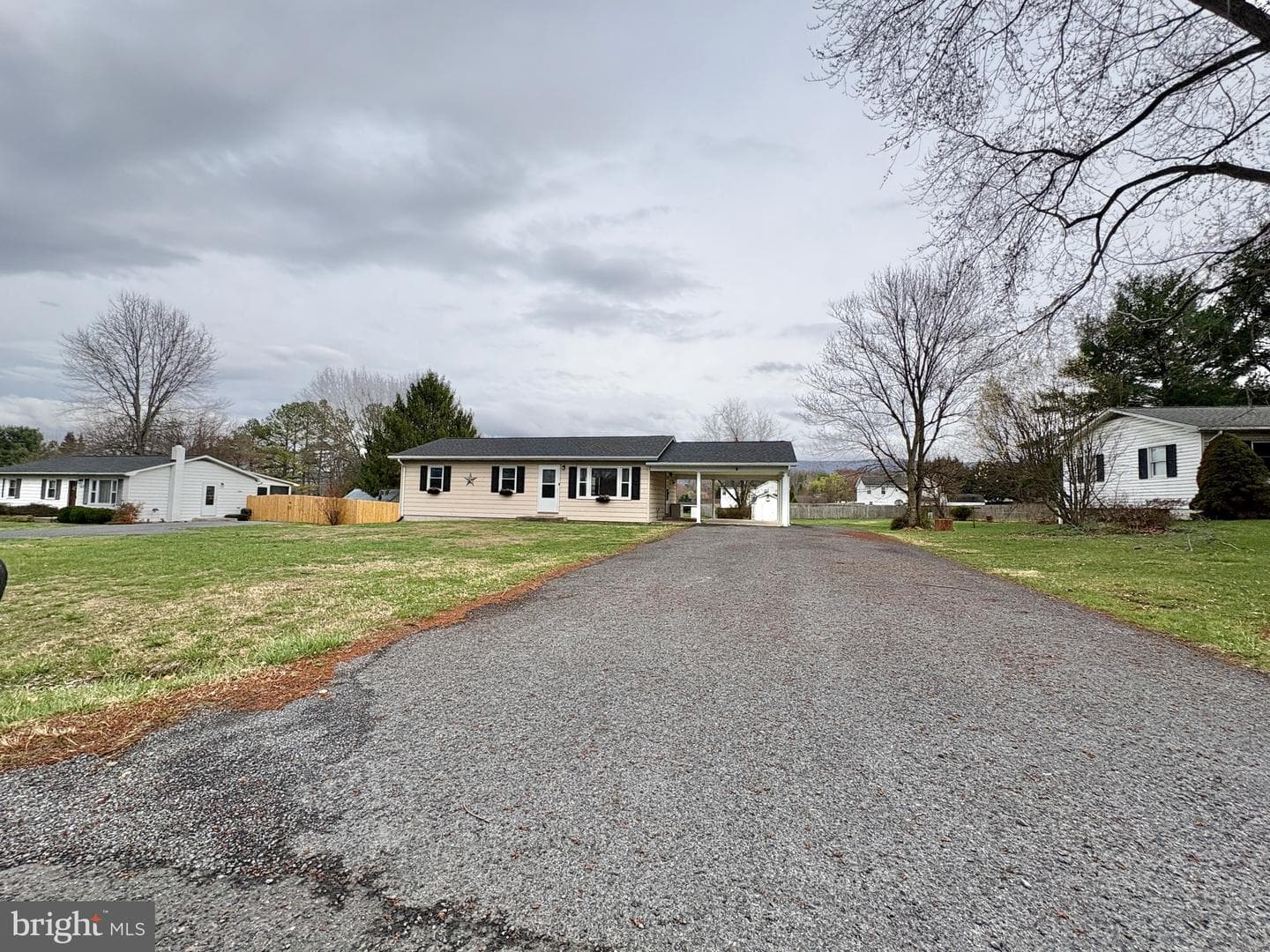 1604 S Ox Road photo 25