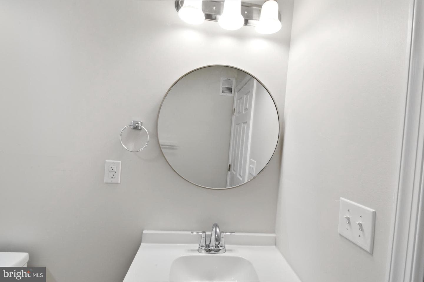 136 S Water Street photo 20