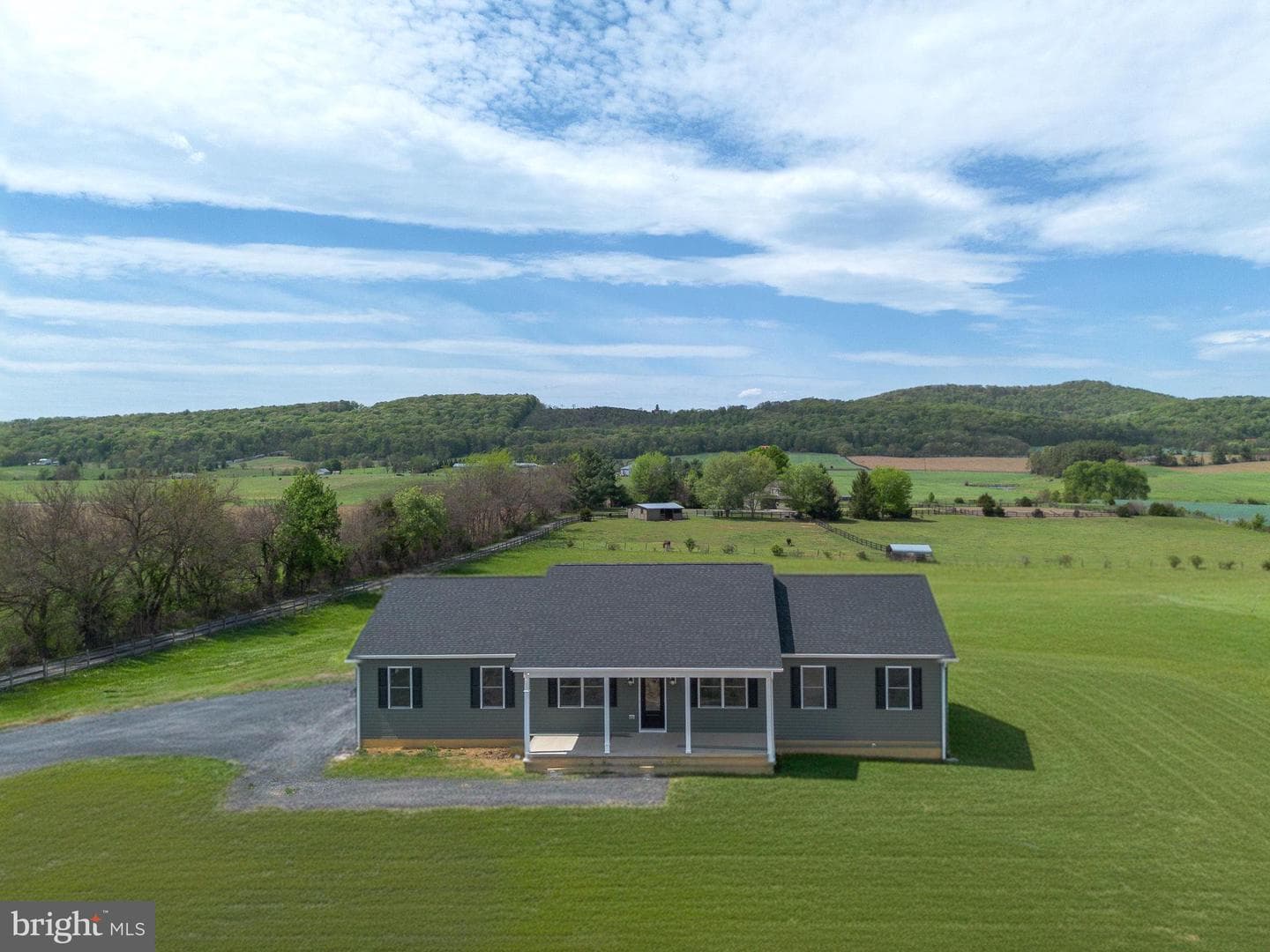 1611 Pleasant View