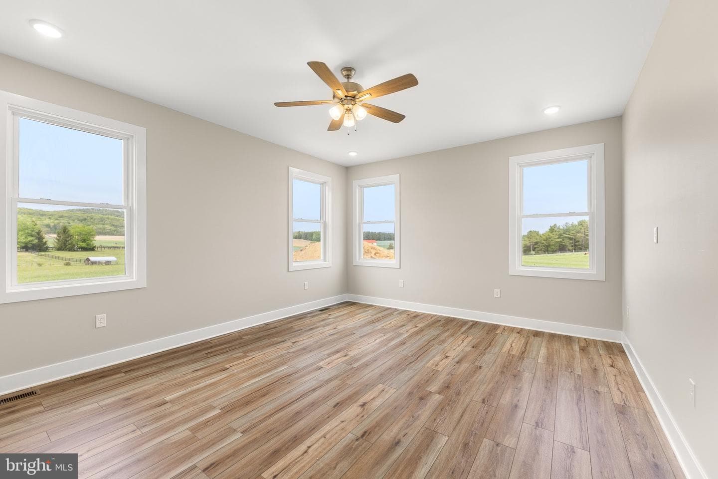 1611 Pleasant View photo 33
