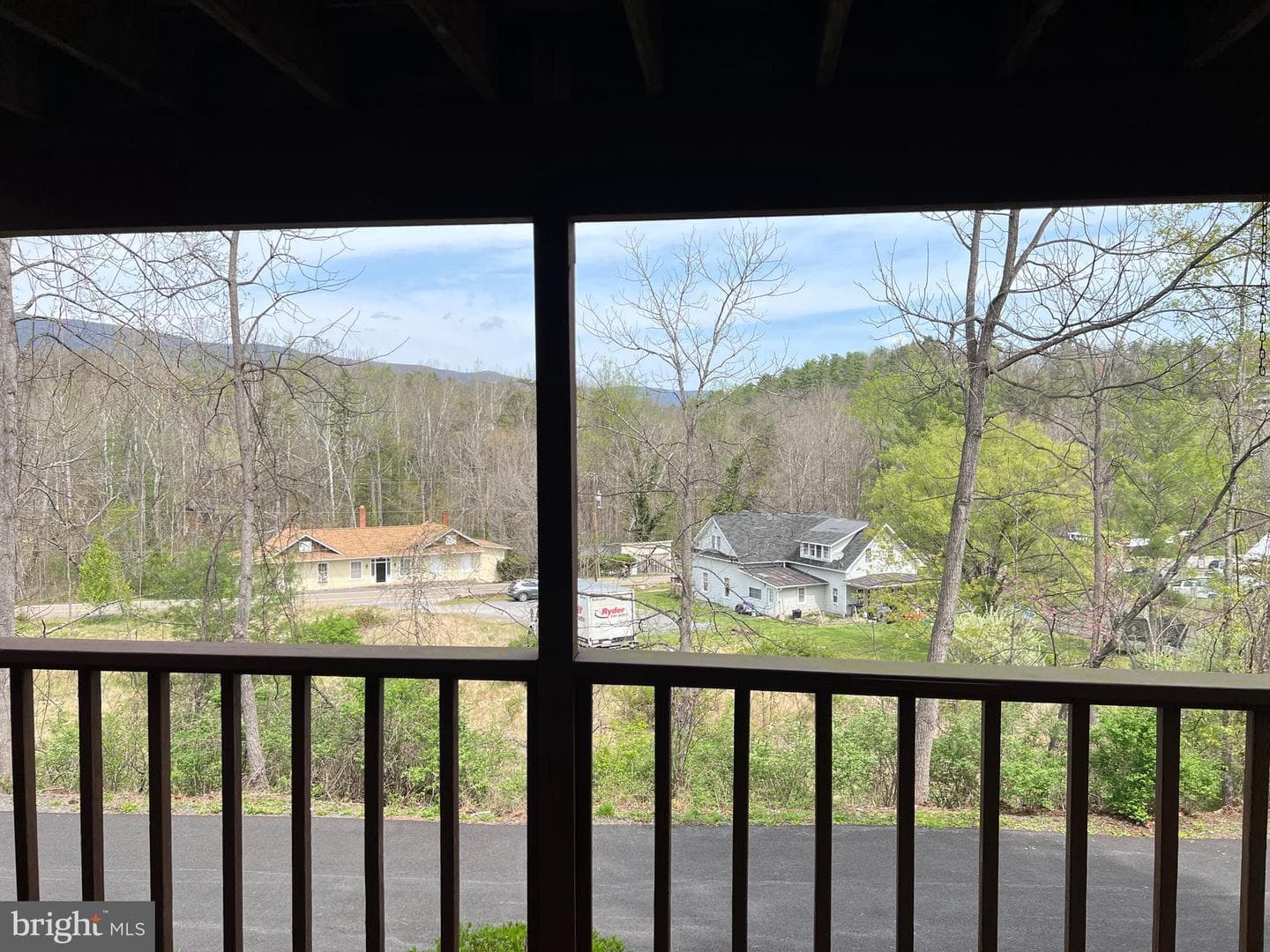 140 The Hill #21-B photo 4
