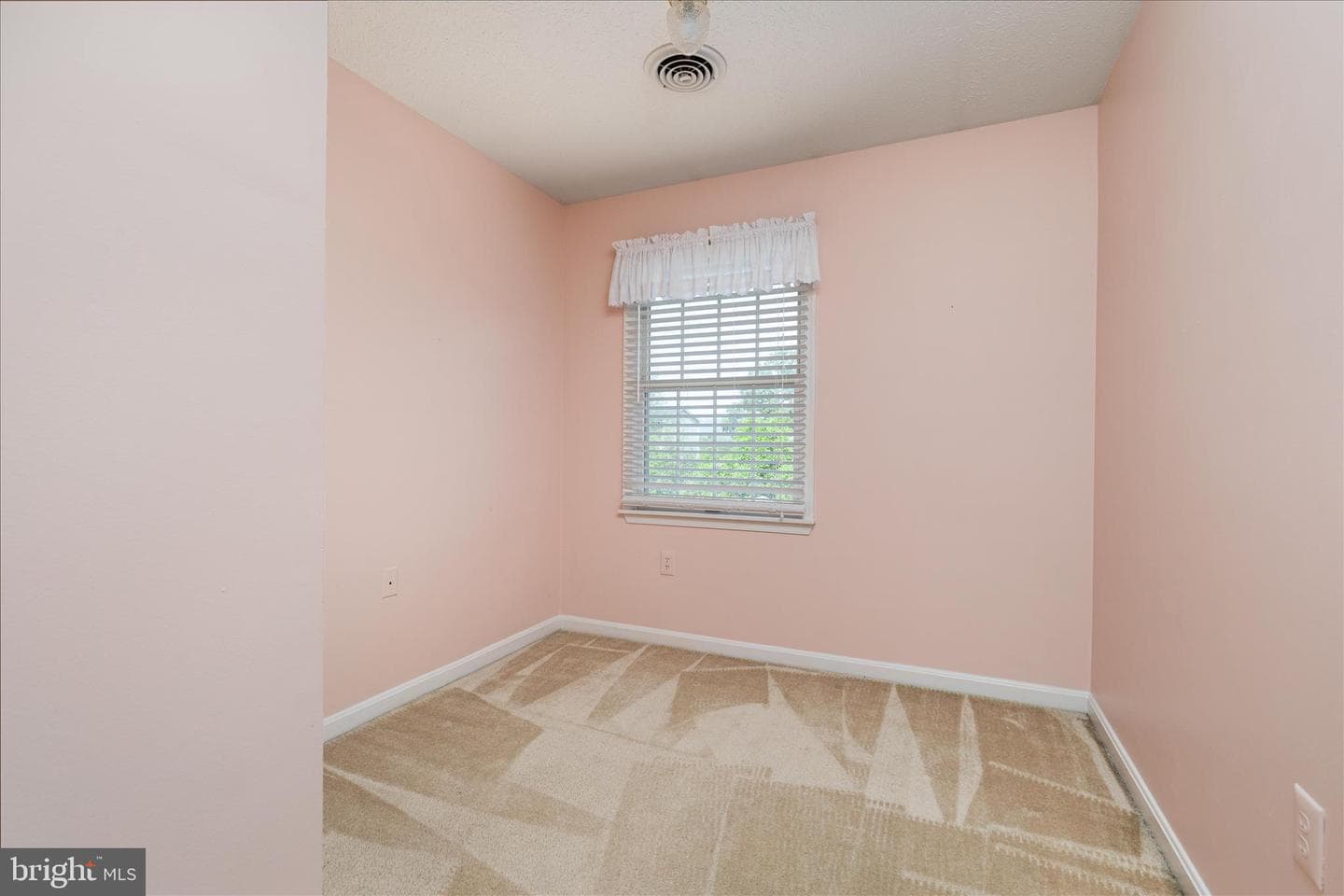 590 Fulton Drive photo 24