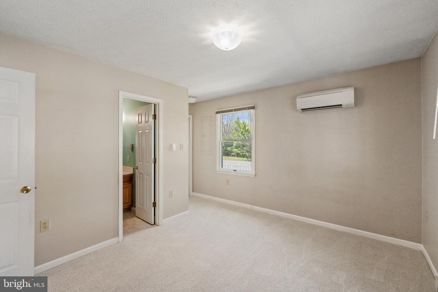 394 W King Street photo 52