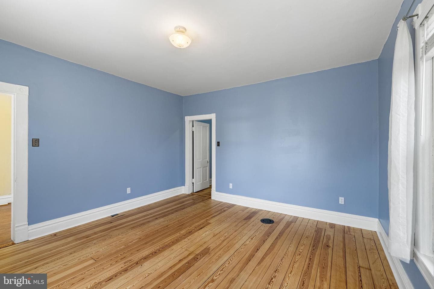 394 W King Street photo 63