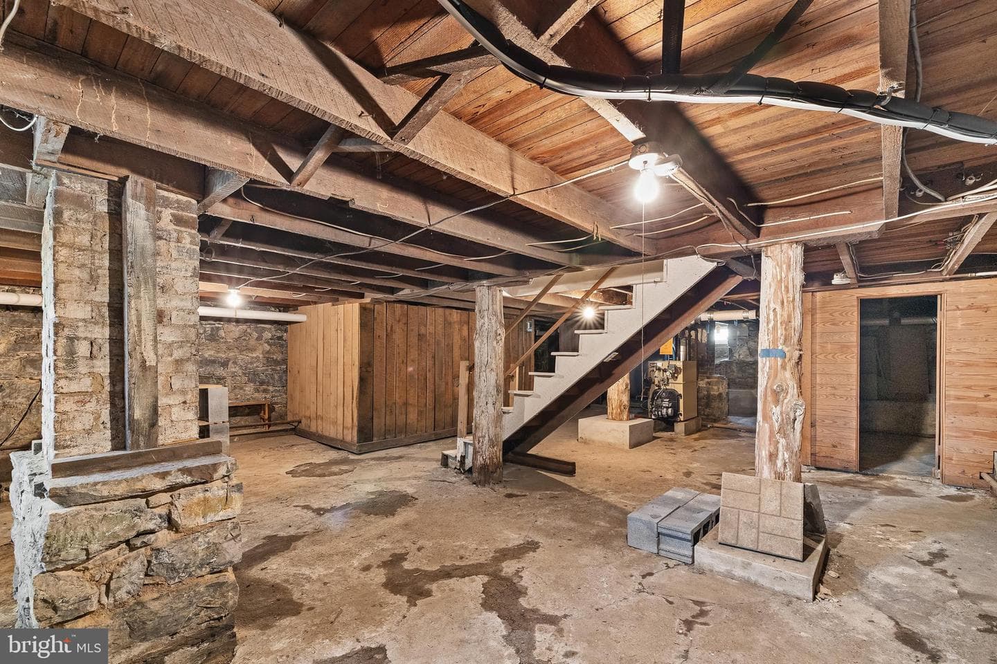 394 W King Street photo 75