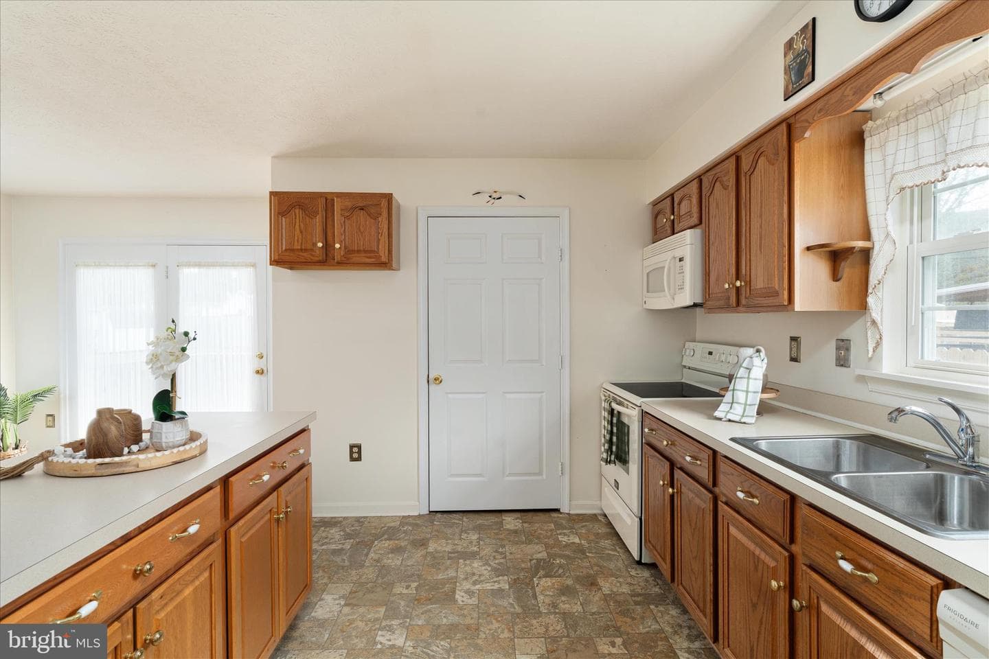 277 Miller Drive photo 5