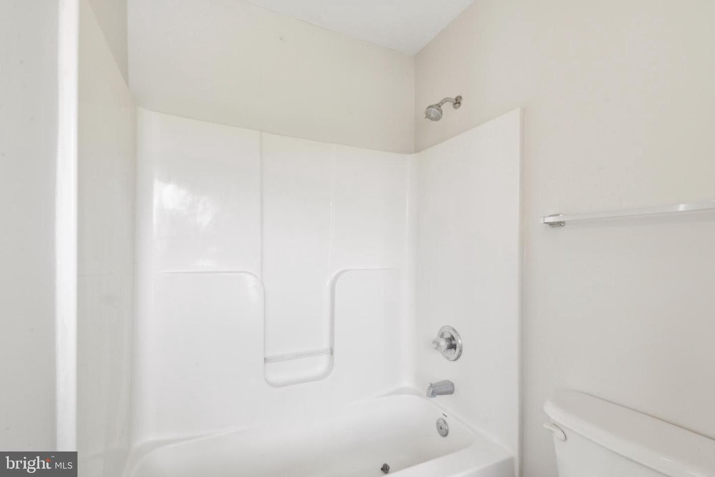 577 Ash Street photo 12