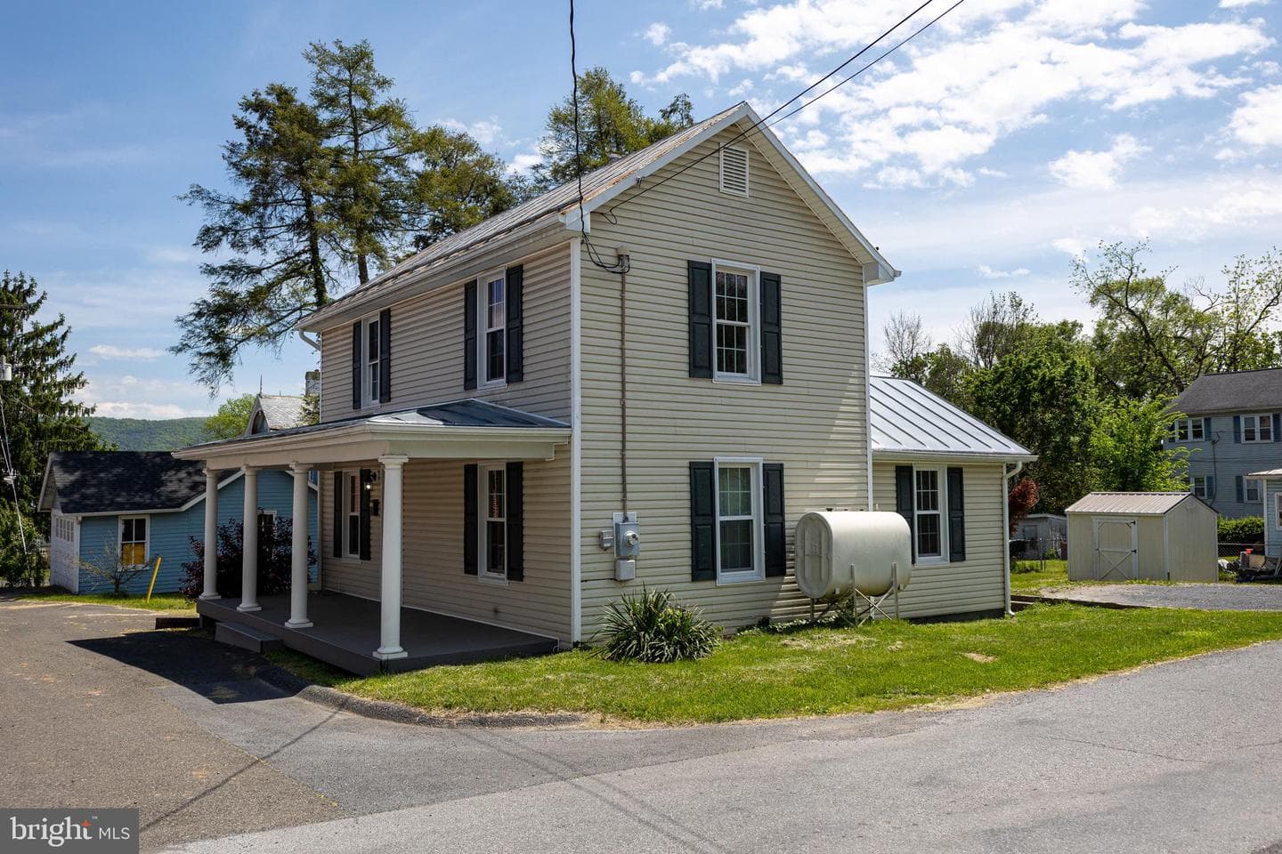 223 W High Street photo 28