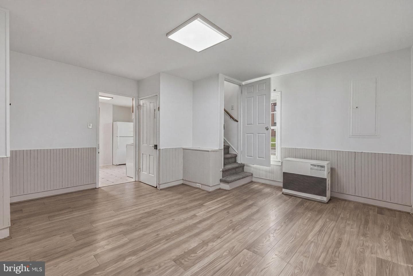 223 W High Street photo 8
