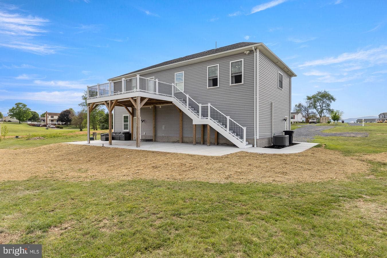 295 Sara Ann Avenue photo 4