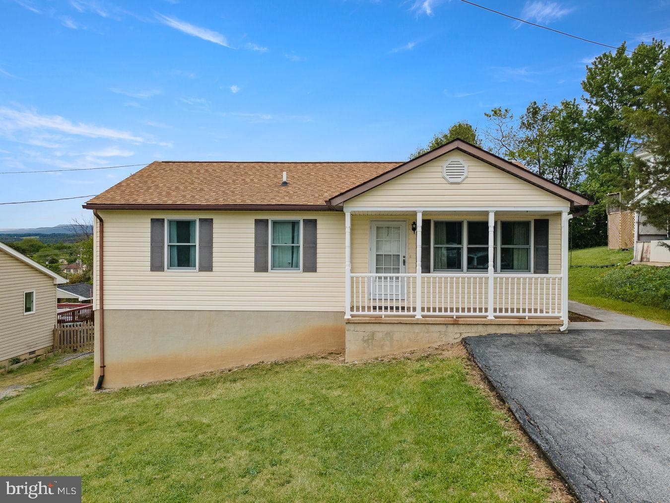 363 Crim Drive photo 2