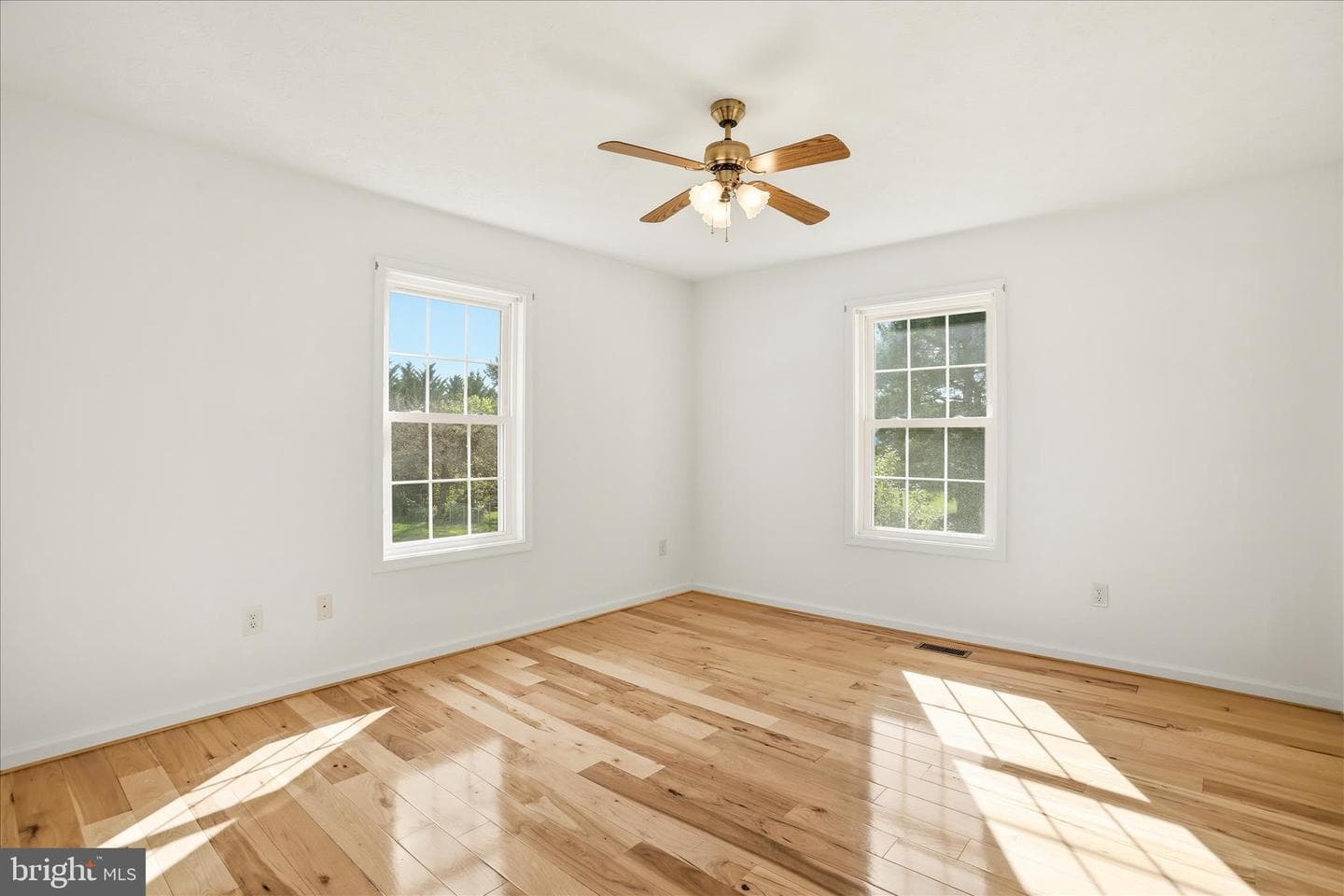 500 Stephenson Court photo 10