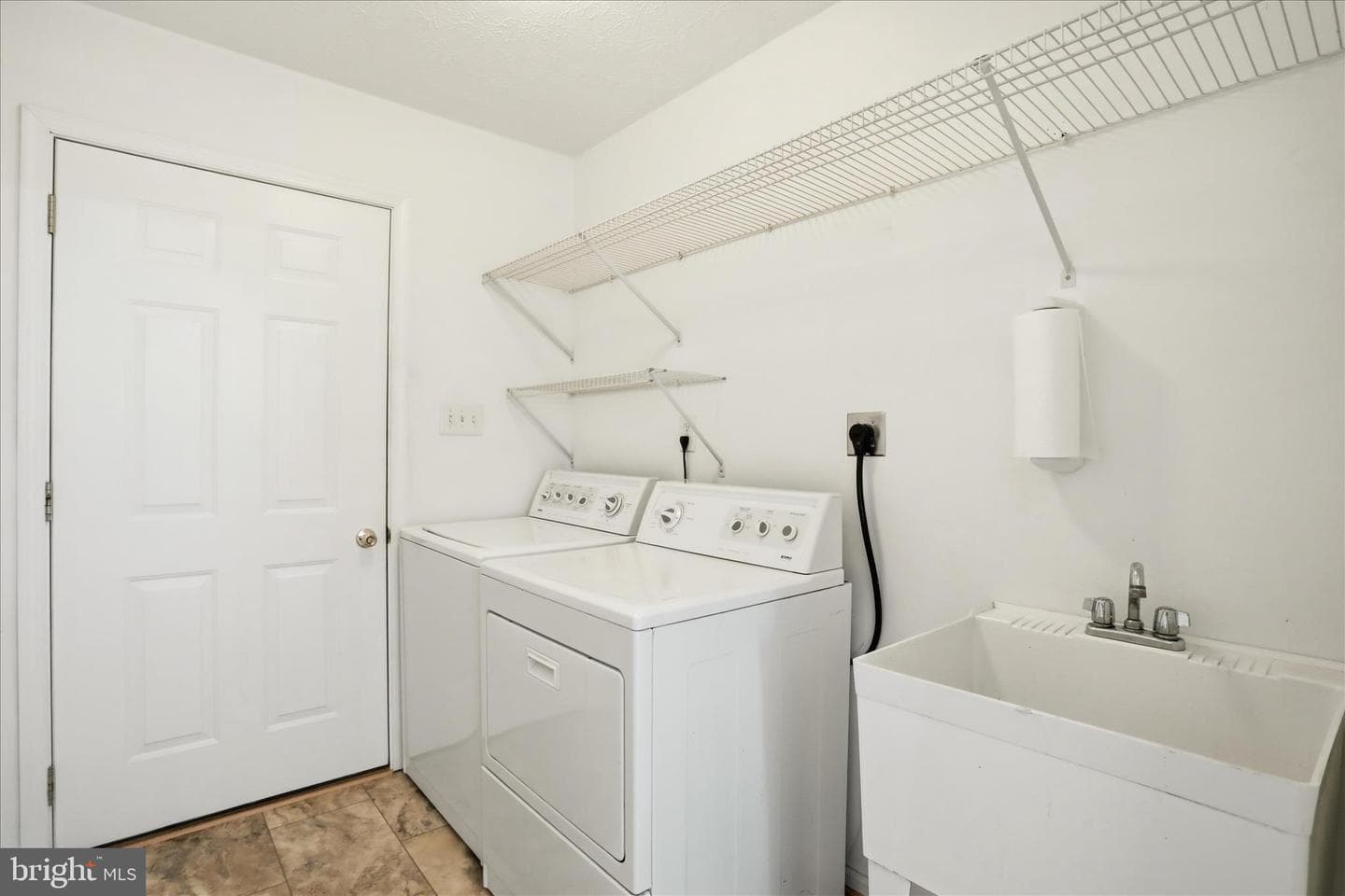 500 Stephenson Court photo 18