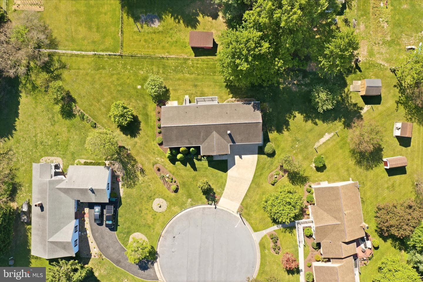 500 Stephenson Court photo 5